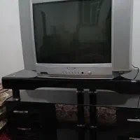 تلوزیون و میز تلوزیون در حد نو