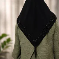 روسری کرپ مشکی جواهردوزی شده