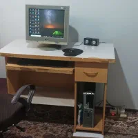 کامپیوتر و میز کامپیوتر و...