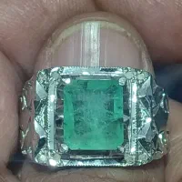 انگشتر زمرد پنج شیر