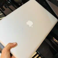 مک بوک پرو corei7 هارد 750 درحد آک ۲۰۱۲ صددرصدسالم
