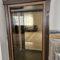 ویترین چوب گردو