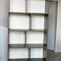 کتابخانه کمد دار در حد نو