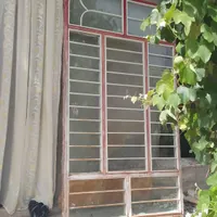دو عدد پنجره آهنی بزرگه با شیشه|مصالح و تجهیزات ساختمان|بناب, |دیوار