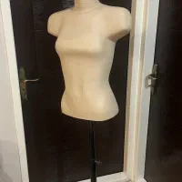 مانکن لباس نو و تمیز‌