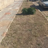 کارگر فنی و آچار بدست در شهرک بیلوردی