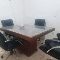 میز کنفرانس