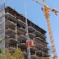 تاورکرین،آسانسور کارگاهی