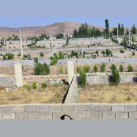 کردان باغچه شهرکی چهار دیواری دارای اب وبرق شرکتی