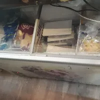 دستگاه اسپرسو و تعدادی لوازم کافه