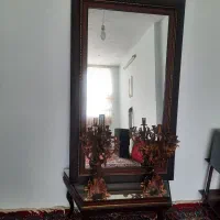 آیینه قدی و شمعدون و میزکنسول