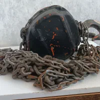 جرثقیل وبالابردستی ۲تنی