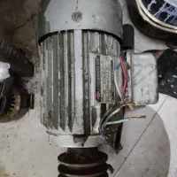 الکتروموتور. اینورتر تک فاز به سه فاز.پمپ سیرکوله