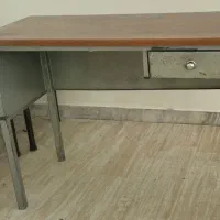 میز اداری کارکرده