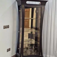 ویترین چوبی نو هست