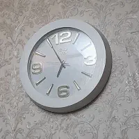 ساعت دیواری کاملا نو سالم