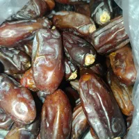 خرما ربی پیچیده و گوشتی