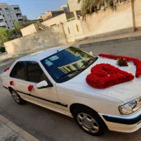 گل کاری ماشین عروس تزئین گل آرایی با دسته گل عروس
