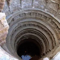 کندن چاه فاضلاب