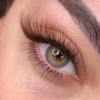 آموزش و خدمات اکستنشن مژه