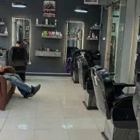 همکار آرایشگر ماهر و نیمه ماهر