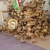 خریدوفروش لوستر وکلیه لوازم برنجی و برنزی