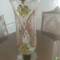 فقط شیشه اش
