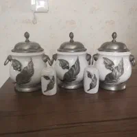 پاسماری و دو عدد نمکدان