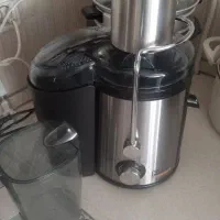 آبمیوه گیری نونوفقط برای امتحان استفاده شده.