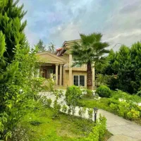 ویلاباغ۳۰۰م شهرک قدیمی*مدارک کامل