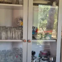 کتابخانه و ویترین ام دی اف جنس محکم ودر حد نو