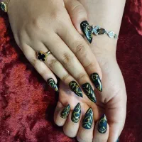 کاشت ناخن فقط ۱۹۹ ت ،رنگ و لایت