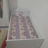 تخت بچه گانه سفید با تشک