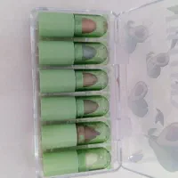 رژ و سایه چشم
