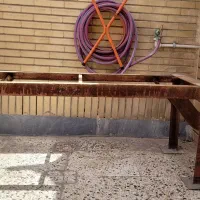 چهارپایه فلزی