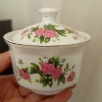 قندان گل سرخی