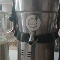 دستگاه مخلوط کن و ابمیوه گیری
