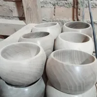 نیازمند نیرو ، کاردر کارگاه ساخت ظروف چوبی