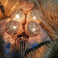 فرش اتاق به فروش می‌رسد