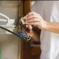 خدمات برق کشی و لوله کشی ساختمان (روکار و زیر کار)