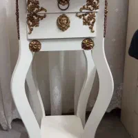 میز تلفن یا کنار سالن
