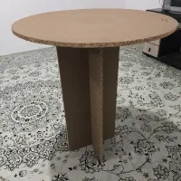 یک عدد میز خاطره چوبی