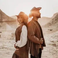 استخدام نیروی خانم در آتلیه