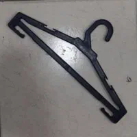چوب لباسی مشکی