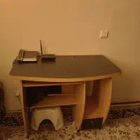 میزتحریر  کامپیوتر در حد نو