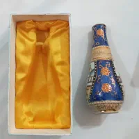 گلدان قدیمی|کلکسیون اشیاء عتیقه|اصفهان, رکن الدوله غربی|دیوار