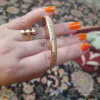 طلاها همگی ۲۰۰بالای تابلو