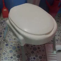 توالت فرنگی در حد نو
