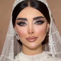 آموزش وخدمات زیبایی میکاپ و شنیون (تیم حرفه یی)