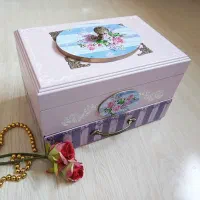 جعبه چوبی کشو دار